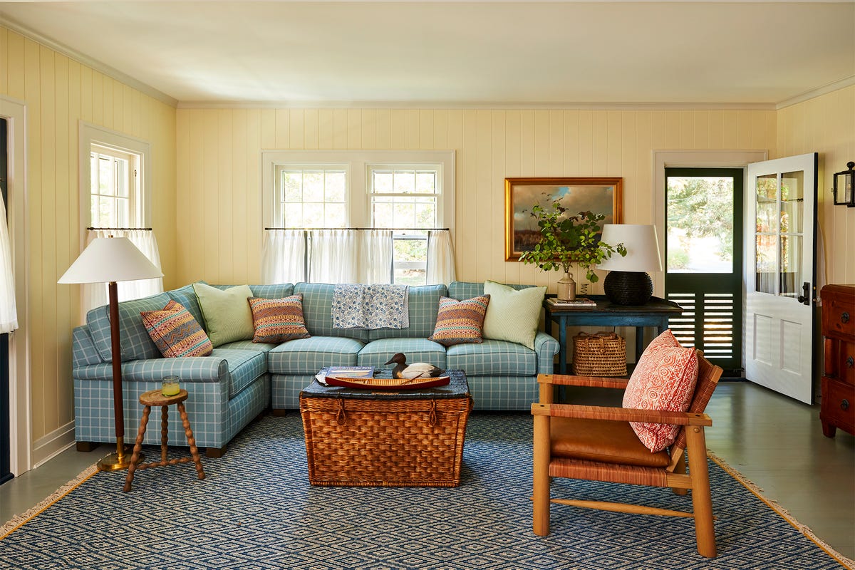 cullen-wisconsin-lake-home-family-room.jpg