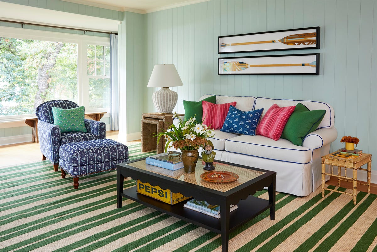 cullen-wisconsin-lake-home-upstairs-family-room.jpg