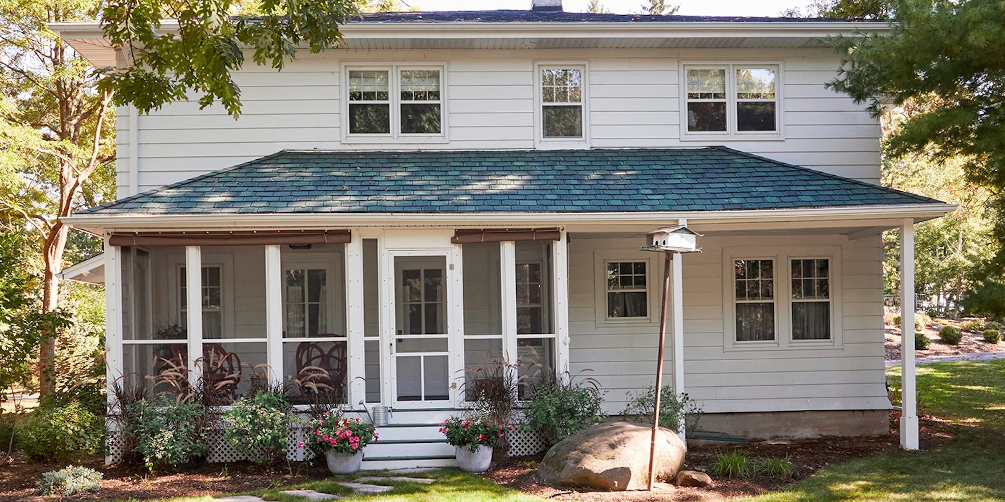 This Lake Cottage Feels Like Summer in Every Room