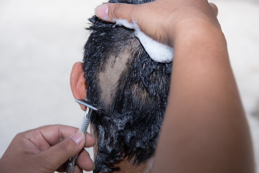 Hair,Shaving,For,Buddhist,Monks