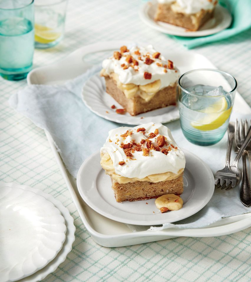 Banana Pudding Poke Cake