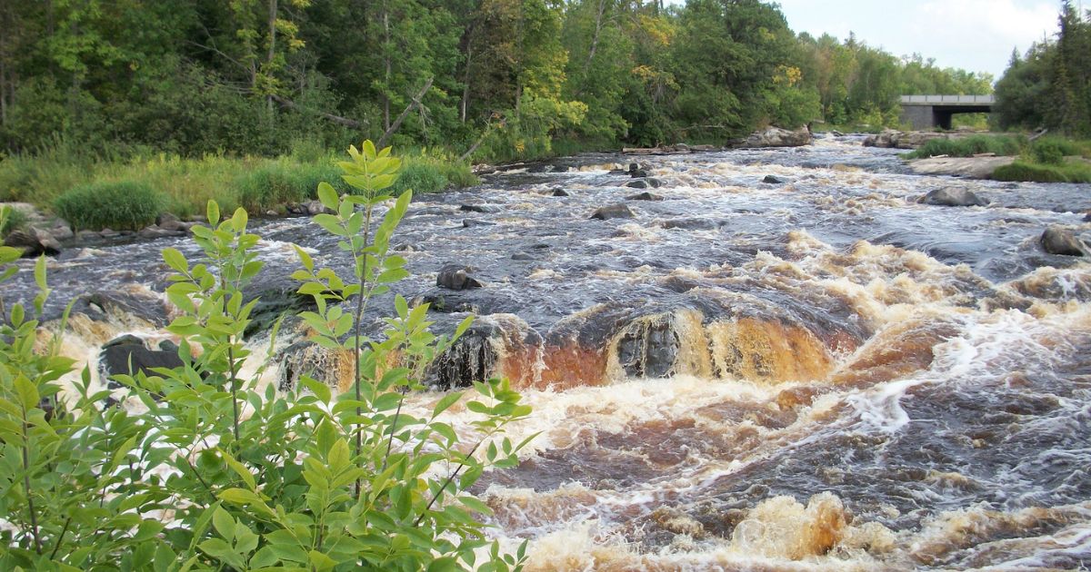 This Minnesota River Turns Into a Natural Water Park Every Summer