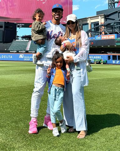 Katia Lindor and family