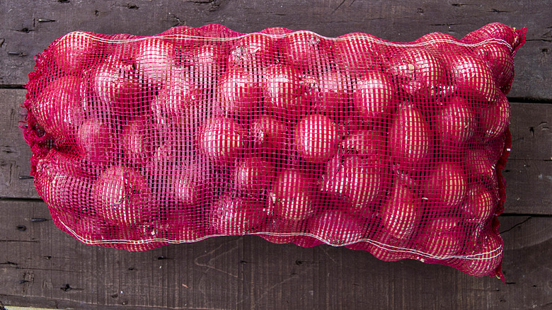 Don't Throw Out Mesh Produce Bags - Try A Cool Home Hack To Reuse Them Instead