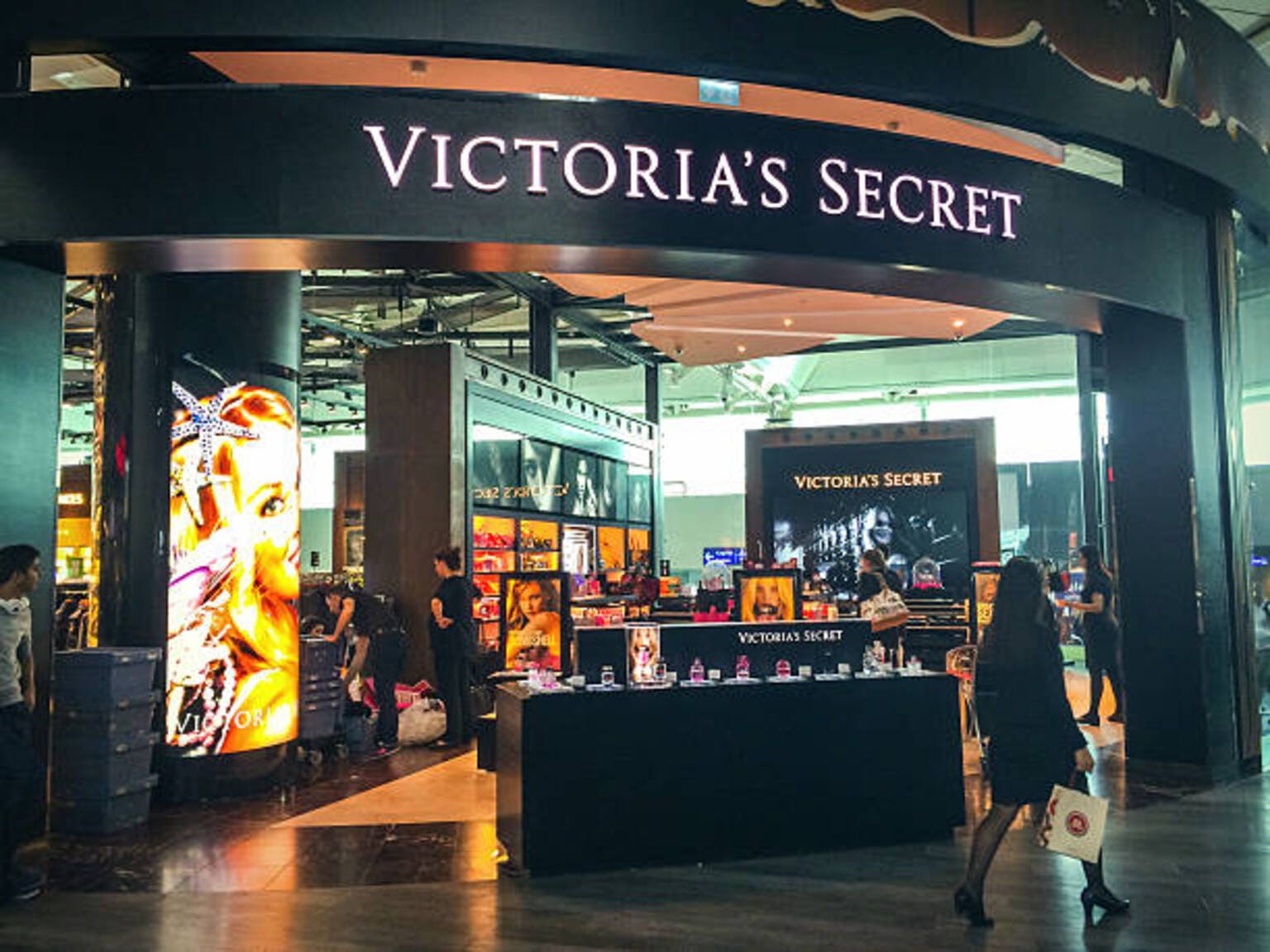 Victoria's Secret becomes top quant-rated consumer discretionary stock ...