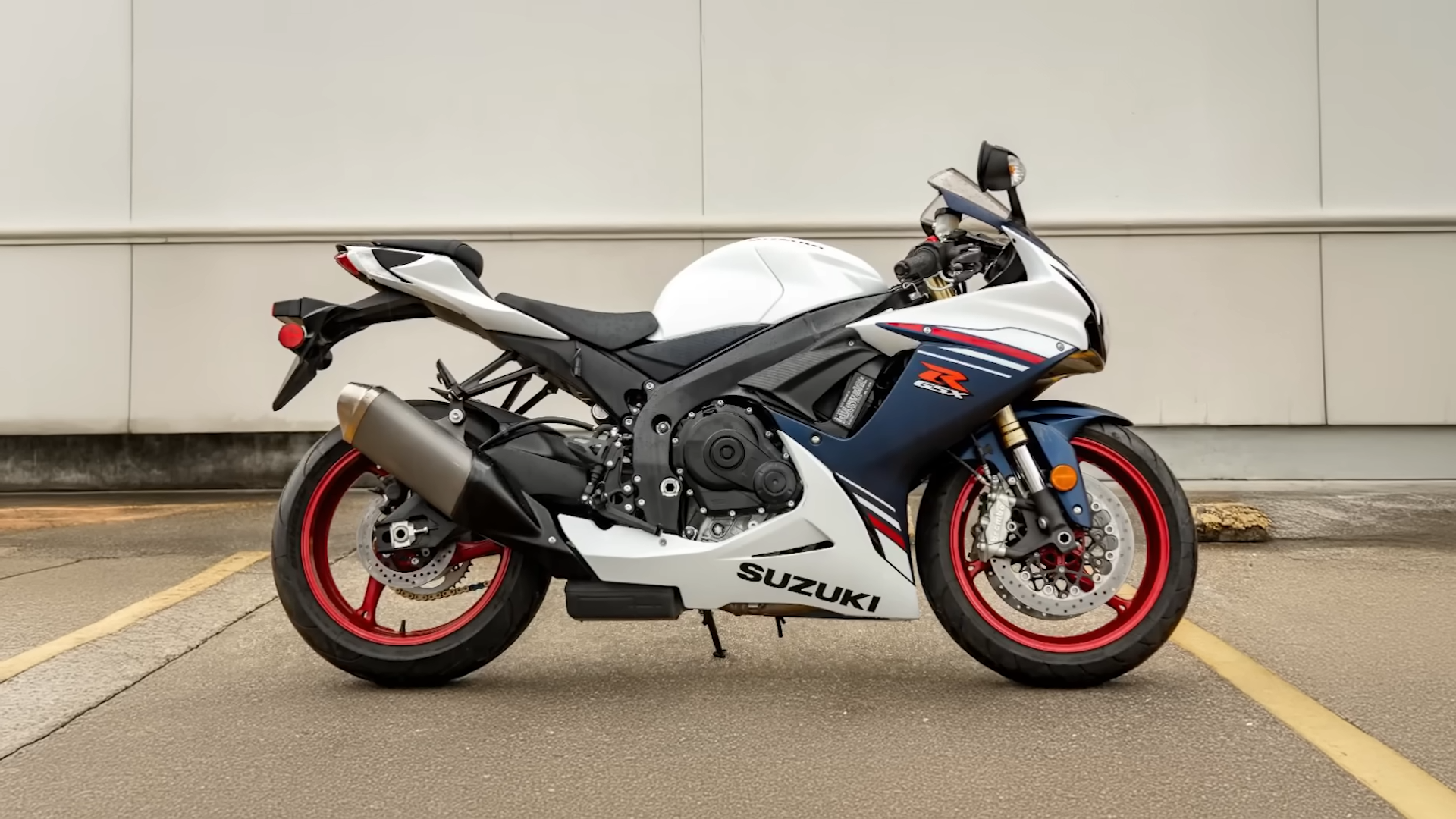 Why the GSX-R750 is still the perfect superbike nobody talks about