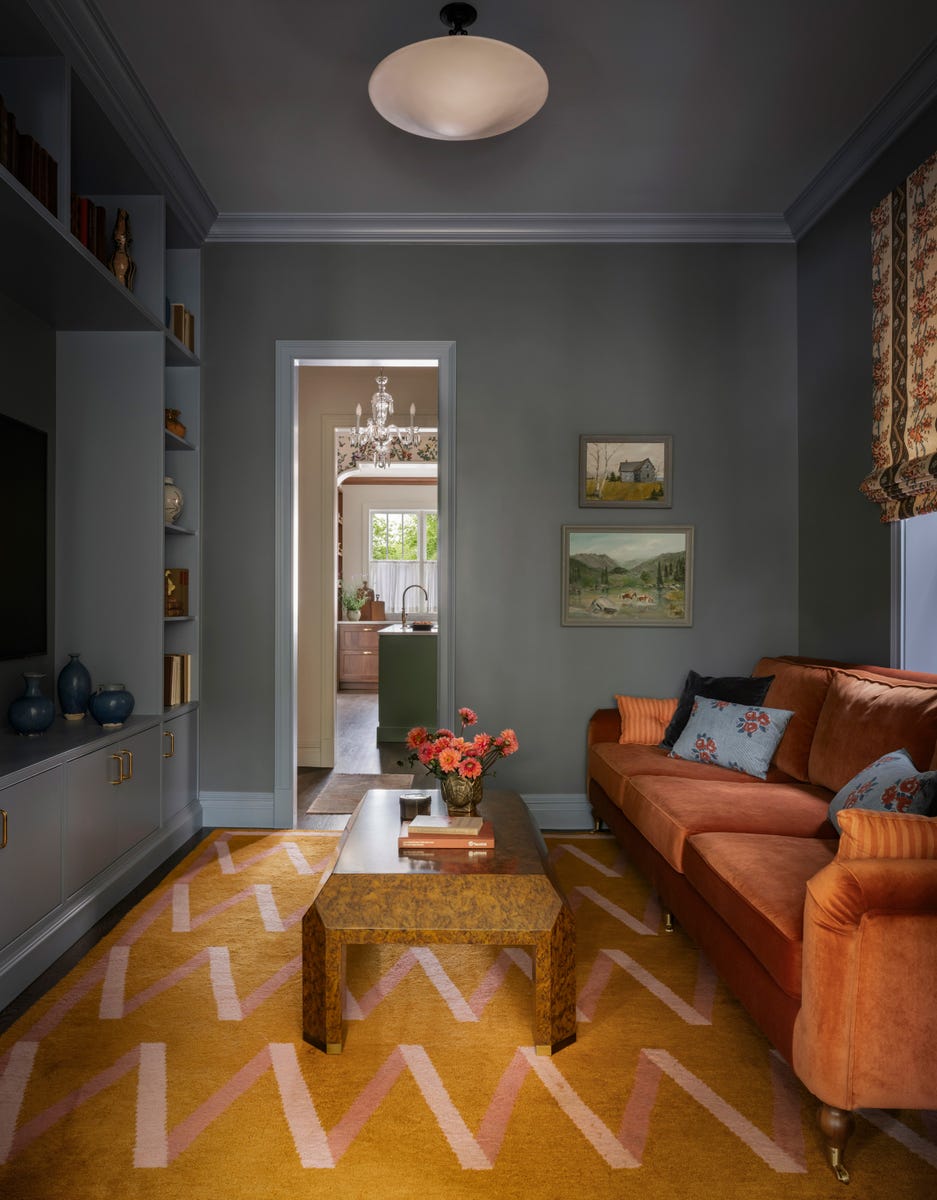 centeredbydesign_wickerpark_taylorhallobrien_13_sittingroom3.jpg