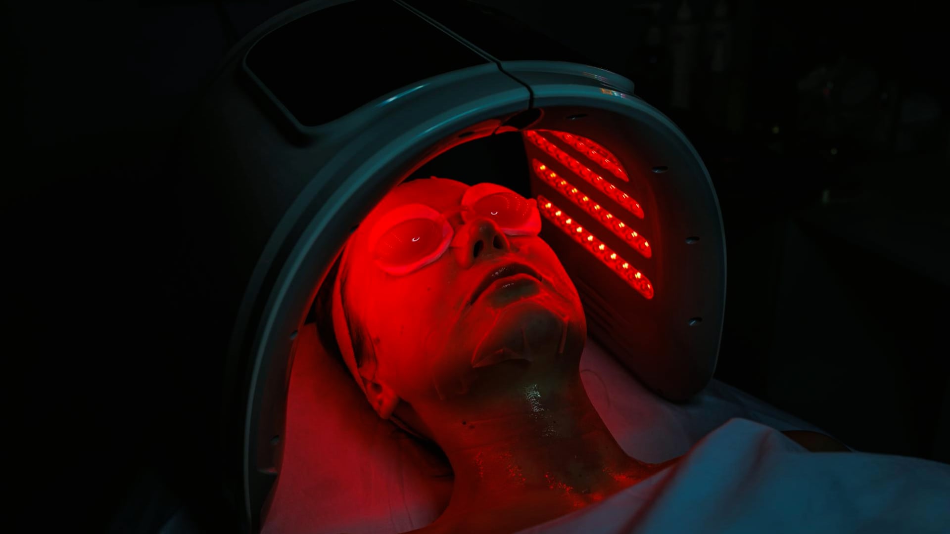 Does red light therapy really help your skin?