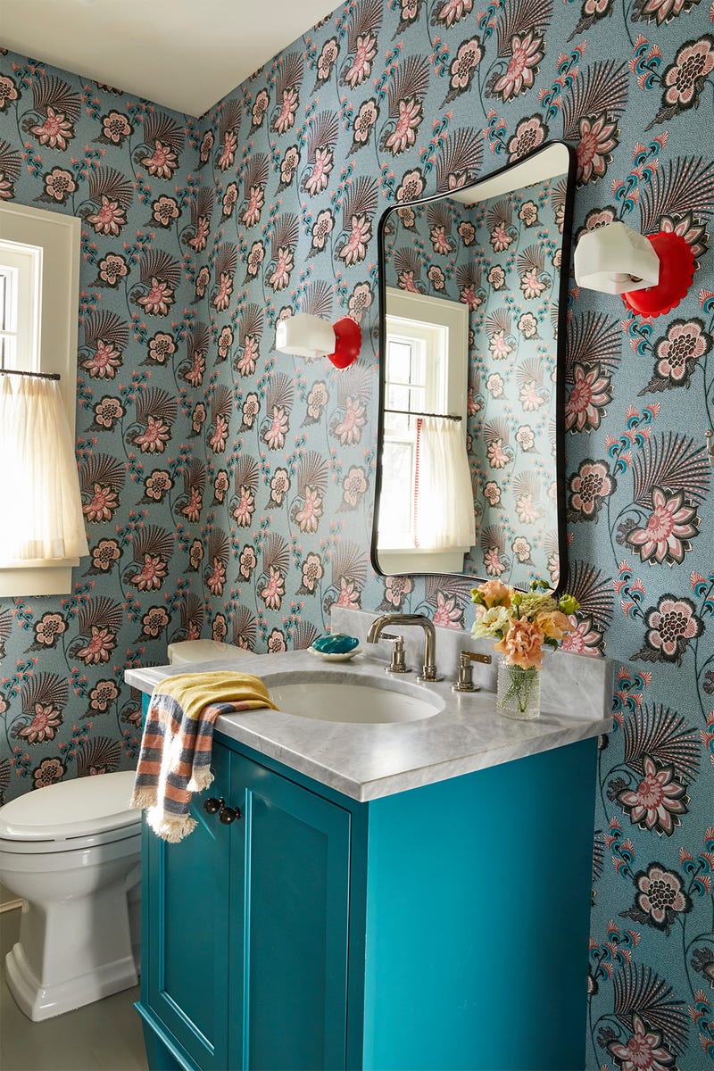 cullen-wisconsin-lake-home-powder-room.jpg