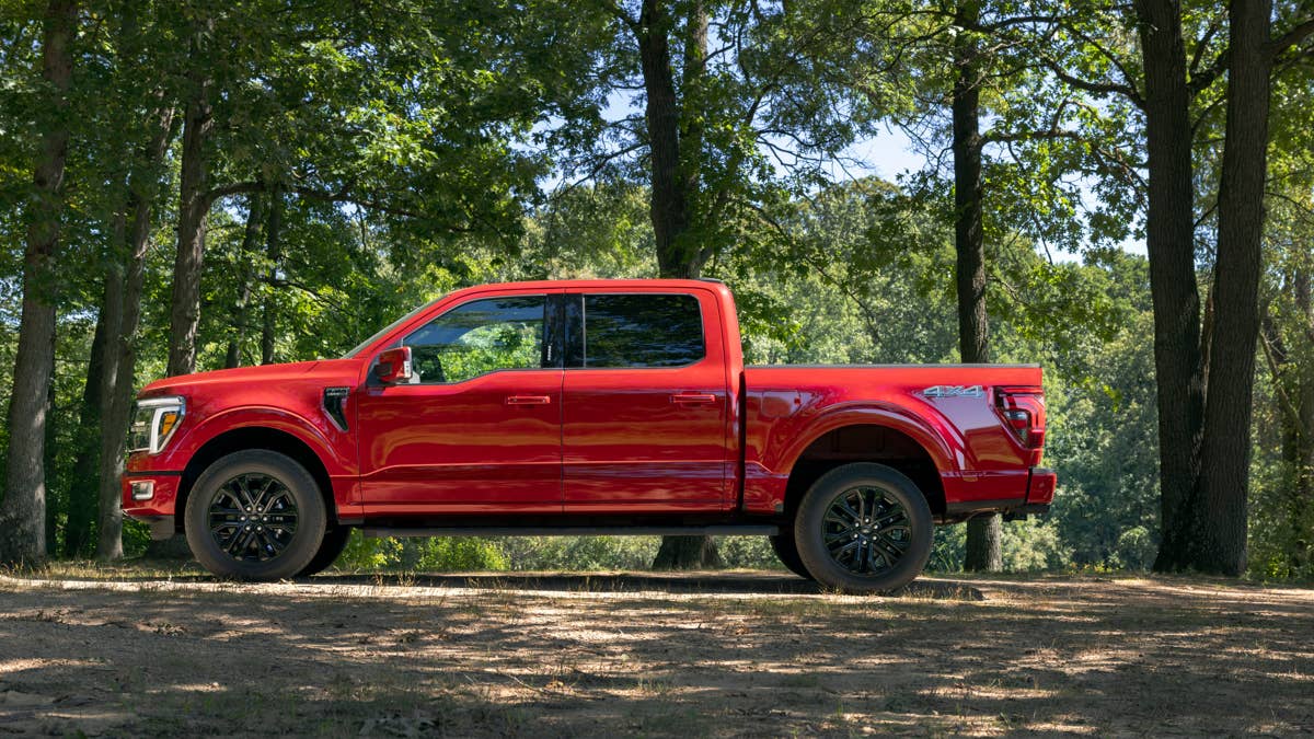 2024-ford-f-150-lariat_03