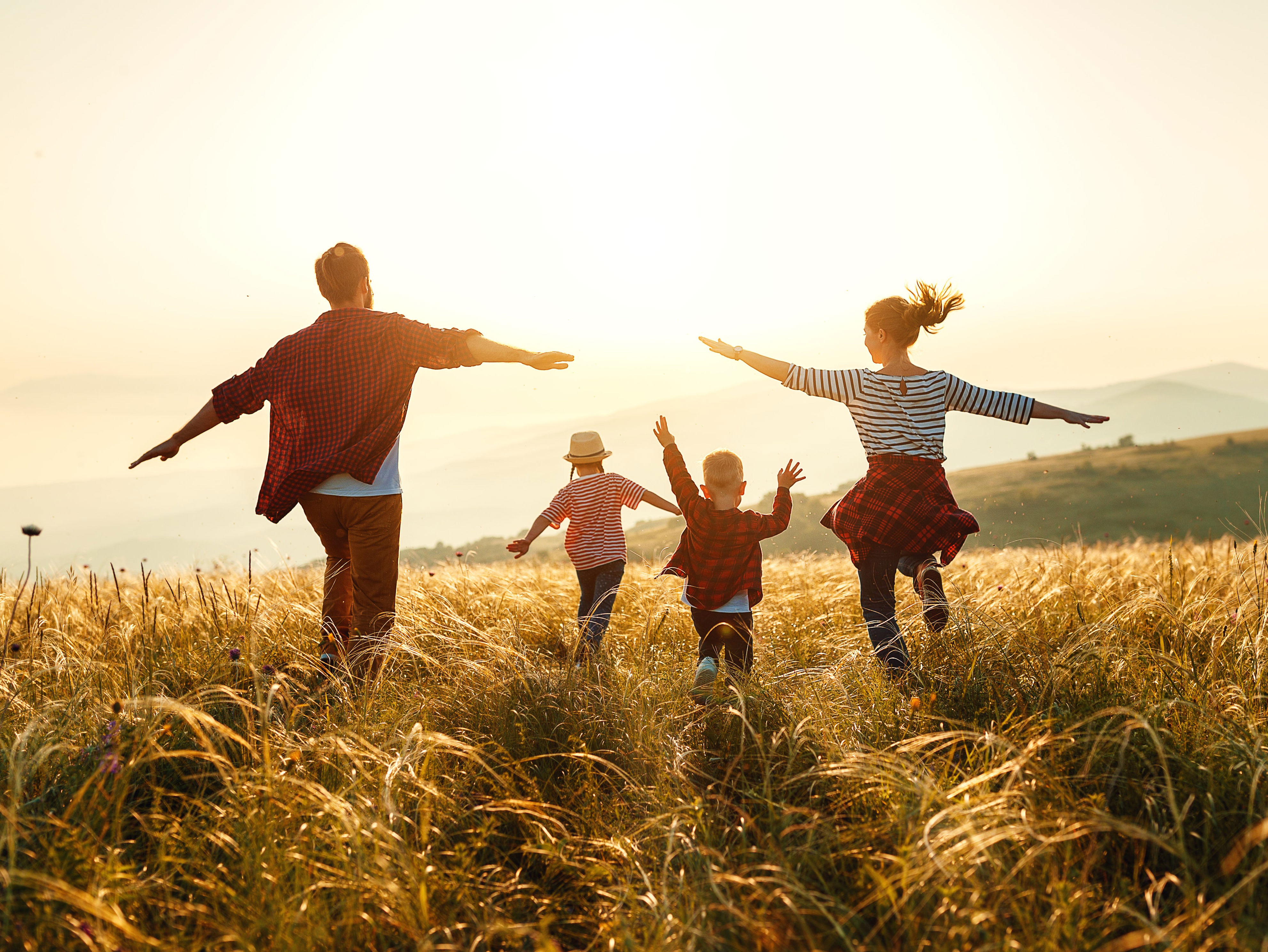 Nature sleuthing lets kids cultivate their ability to notice the world around them (Getty Images/iStockphoto)