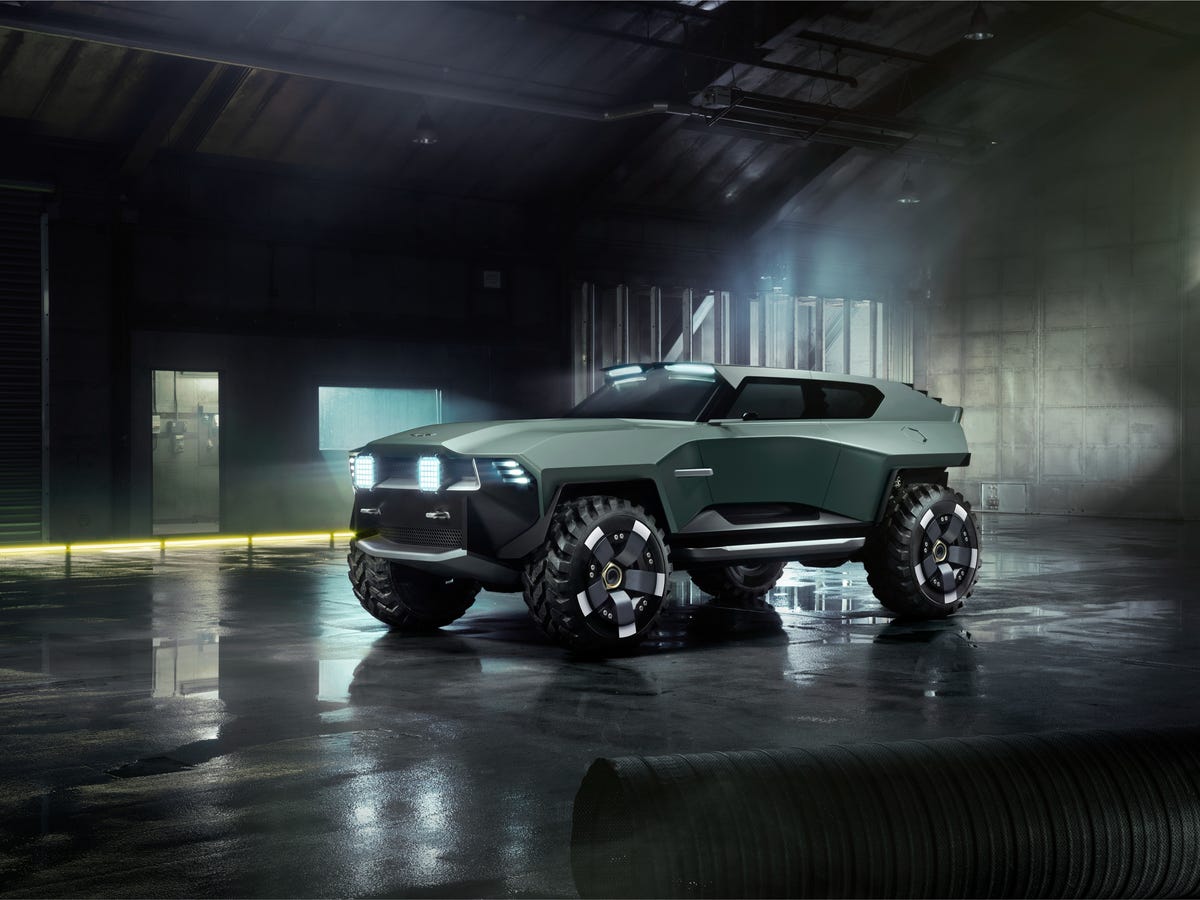 See the Aston Martin Dreadnought From Every Angle
