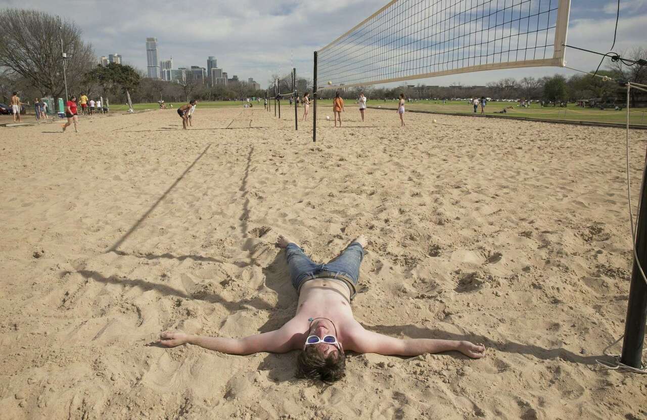 Where to meet singles in Austin: Best spots beyond dating apps