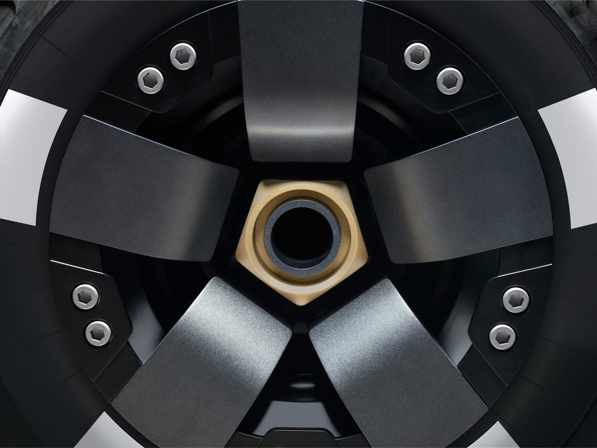 See the Aston Martin Dreadnought From Every Angle