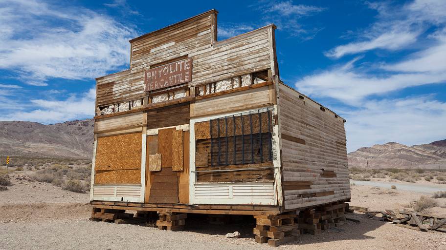 4 forgotten frontier towns most people have never heard of