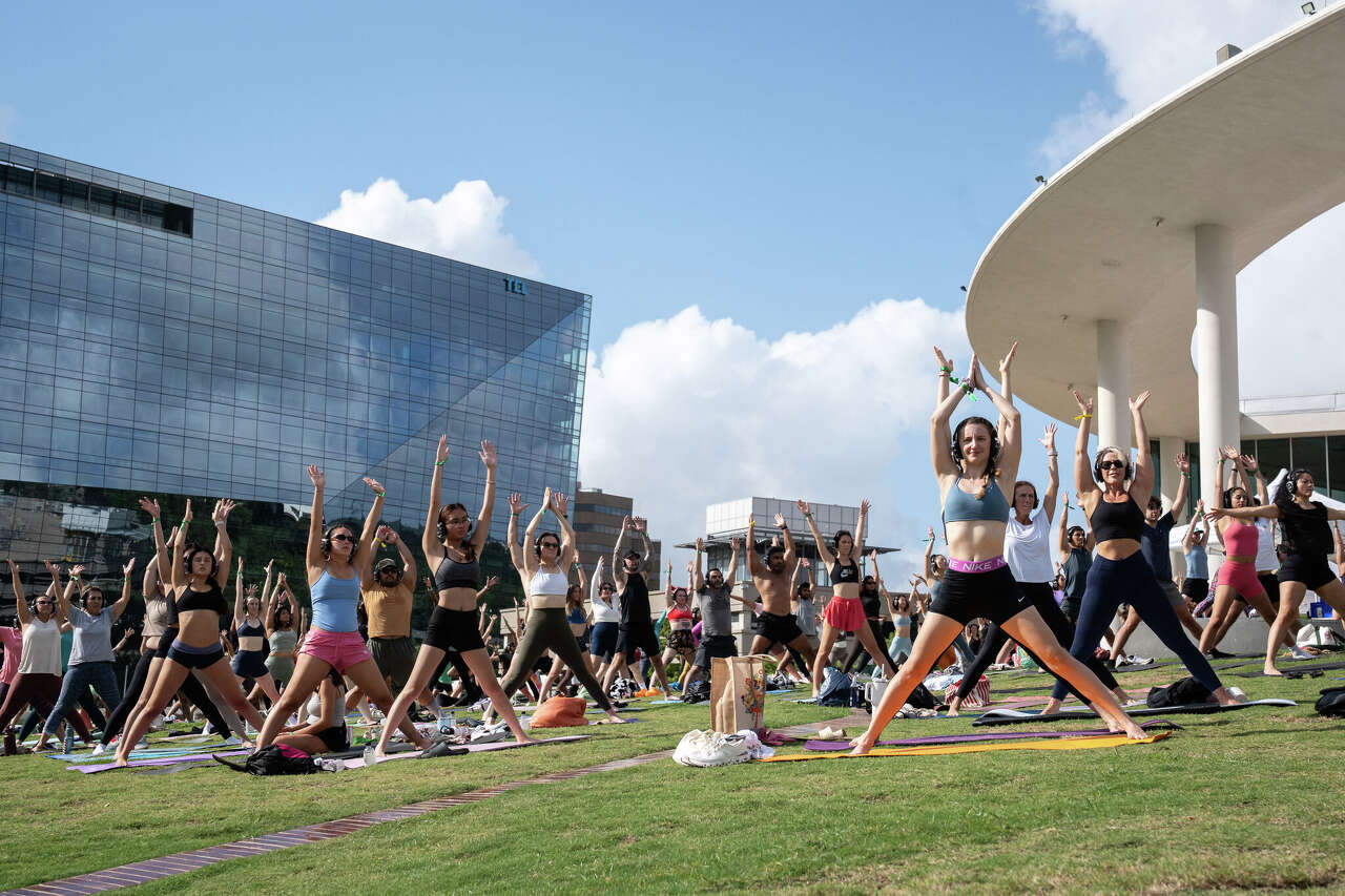 Where to meet singles in Austin: Best spots beyond dating apps