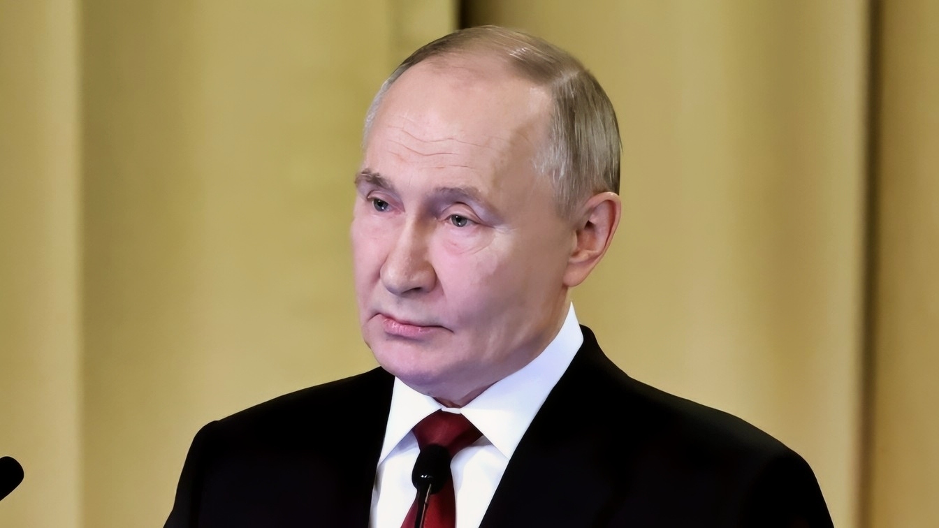 Russia's communist leader suggested seizing part of citizens' bank deposits — now ‘everyone is thinking about how to get their money out'