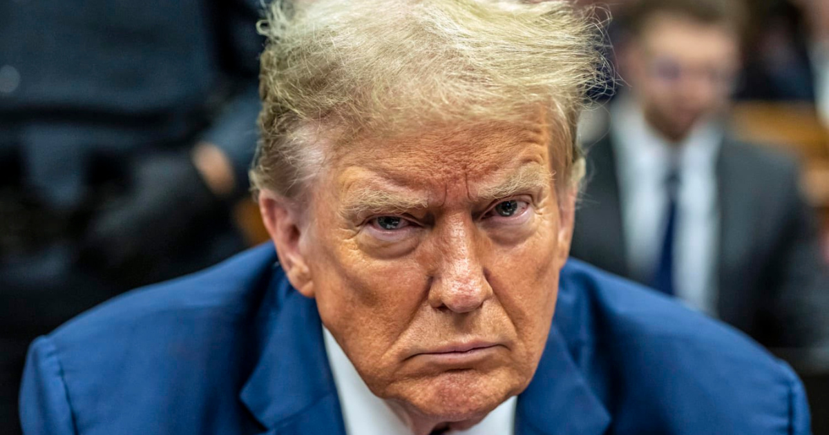 White House Scrambles to Unmask Trump’s Qatari Plane Leaker as Officials Are Ordered to Hand Over Phones