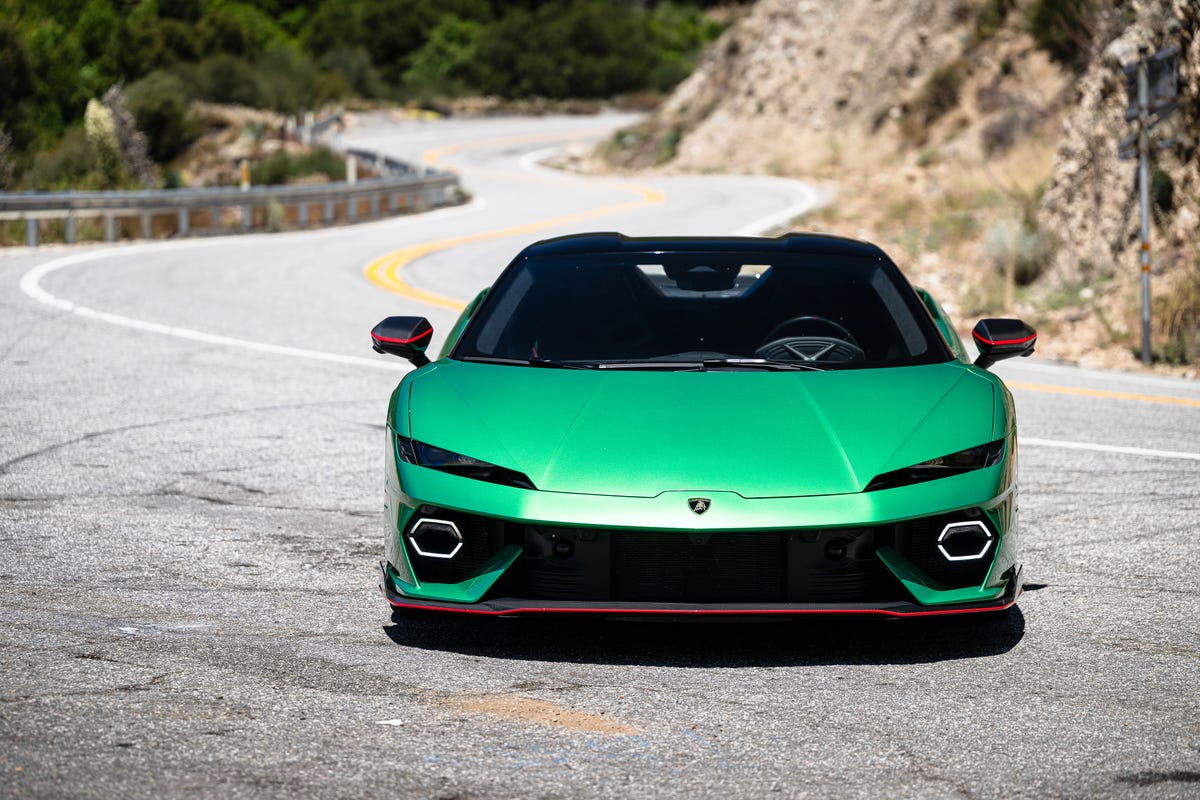 See Exterior Pics of the 2026 Lamborghini Temerario