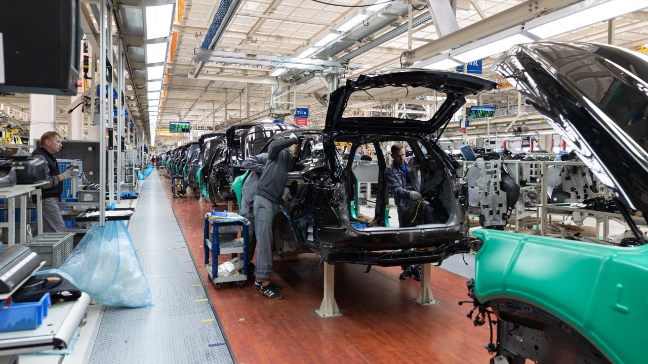 Just four automakers outlasted the rest of the industry for long-haul durability, a study found