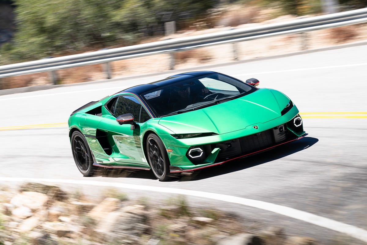 See Exterior Pics of the 2026 Lamborghini Temerario