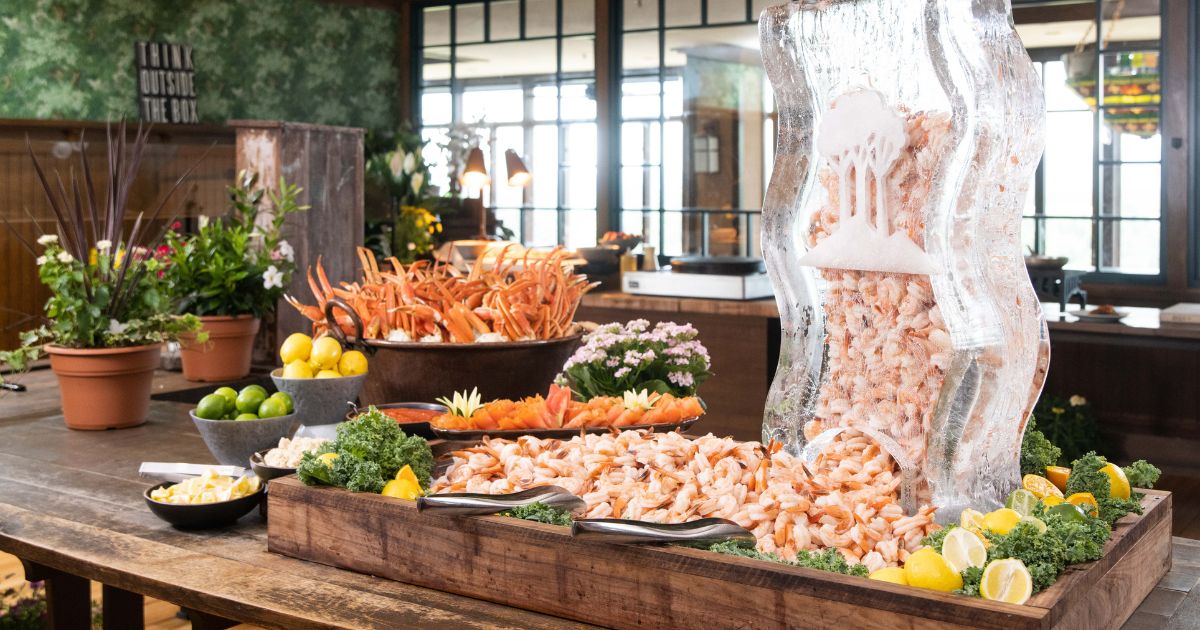 This Seafood Buffet in North Carolina Keeps Diners Coming Back for More