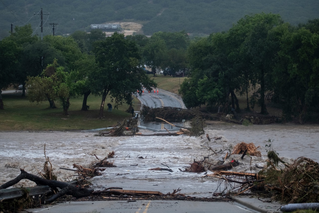 Flash floods hit Texas Hill Country, killing one person