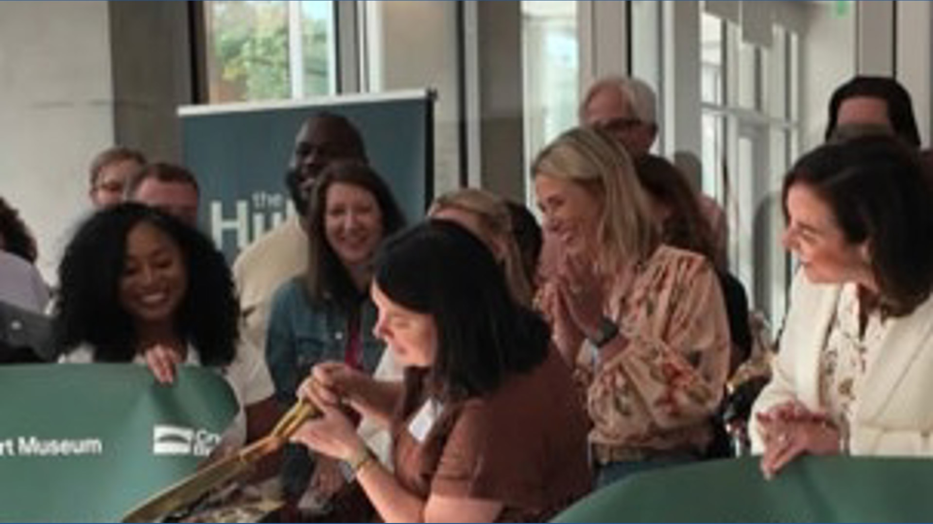 Crystal Bridges hosts community lounge ribbon cutting