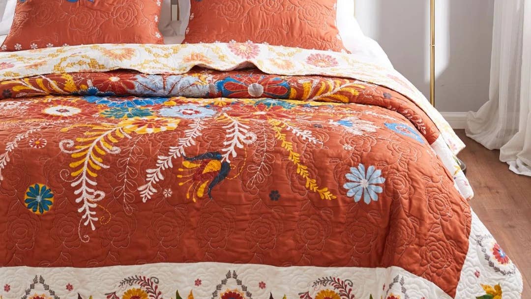 barefoot-bungalow-topanga-3-piece-floral-boho-reversible-quilt-set