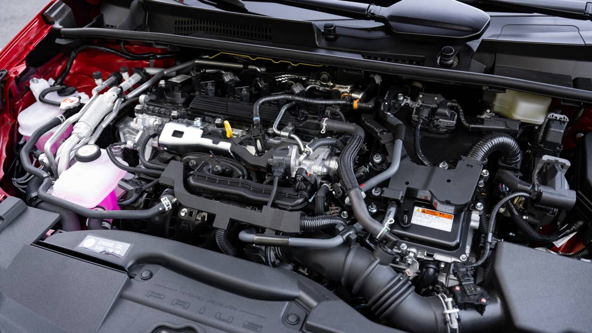 2027-toyota-prius-phev