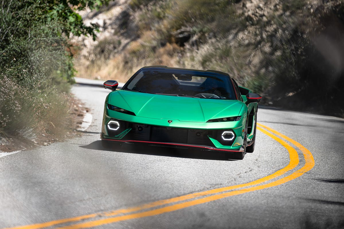 See Exterior Pics of the 2026 Lamborghini Temerario