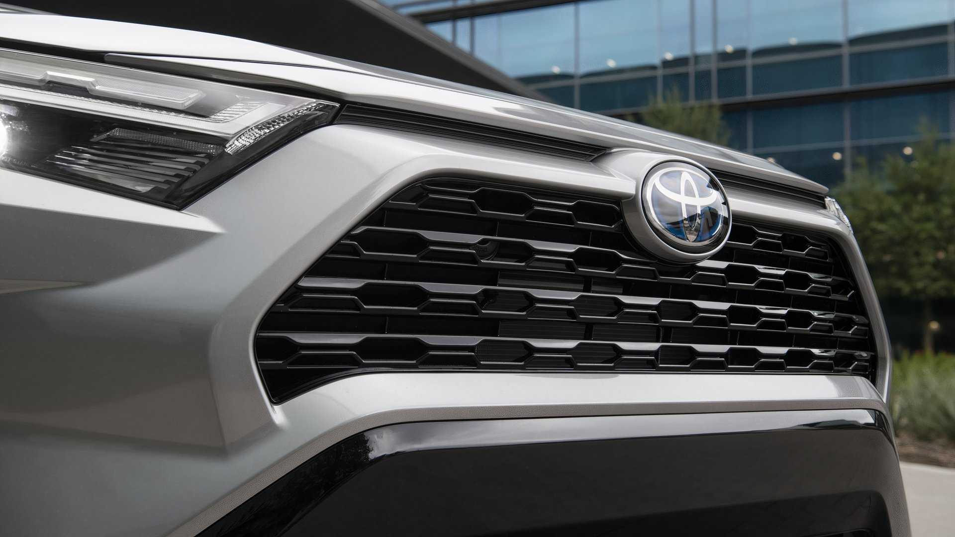 2022 Toyota RAV4 SE Hybrid Front Grille