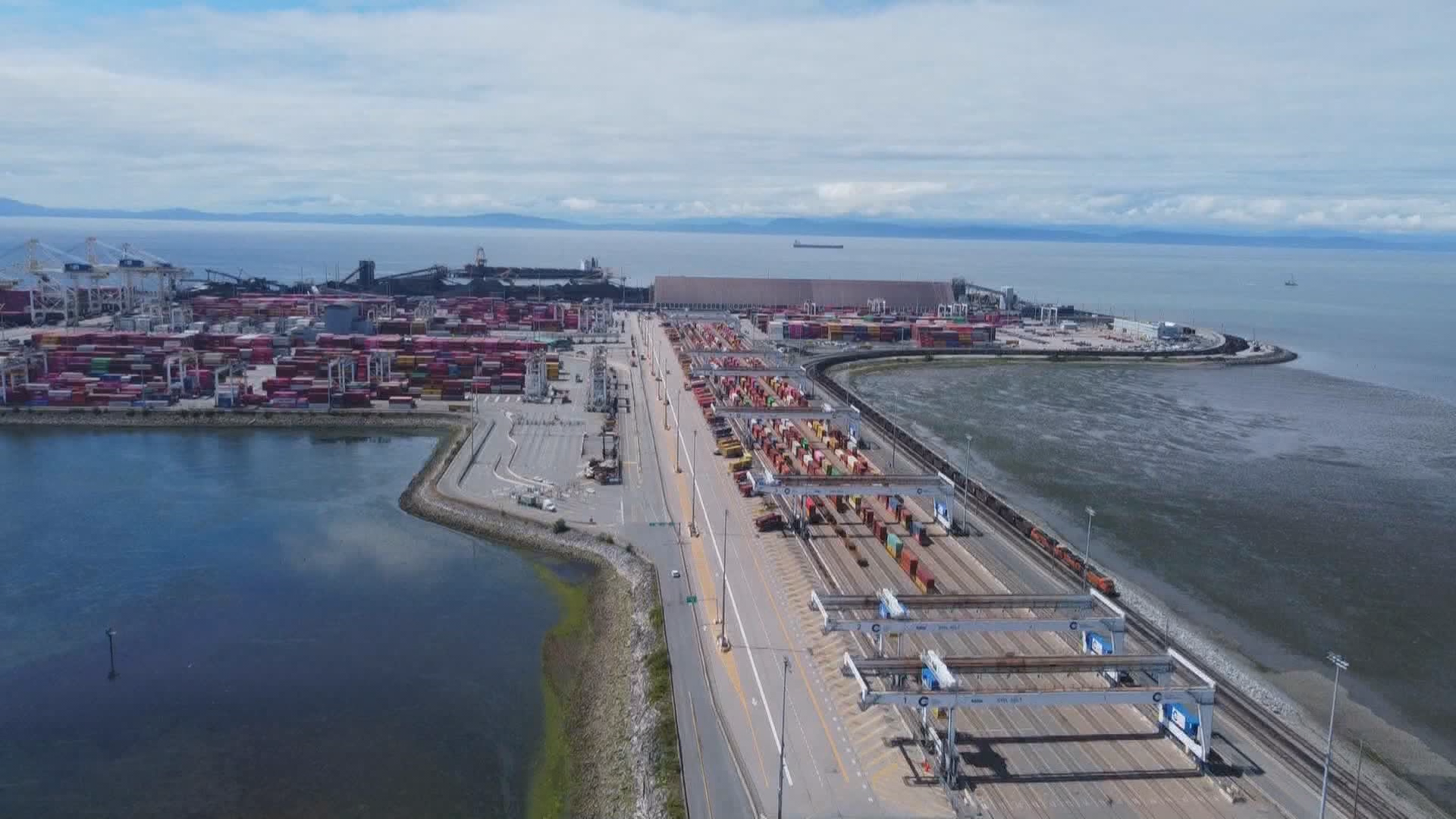 Roberts Bank terminal expansion referred to Major Projects Office