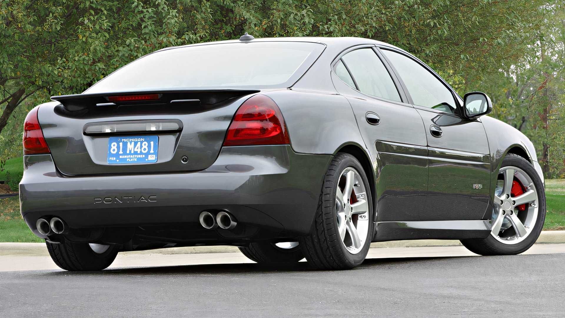 2002 Pontiac Grand Prix GXP, rear 3/4 shot parked
