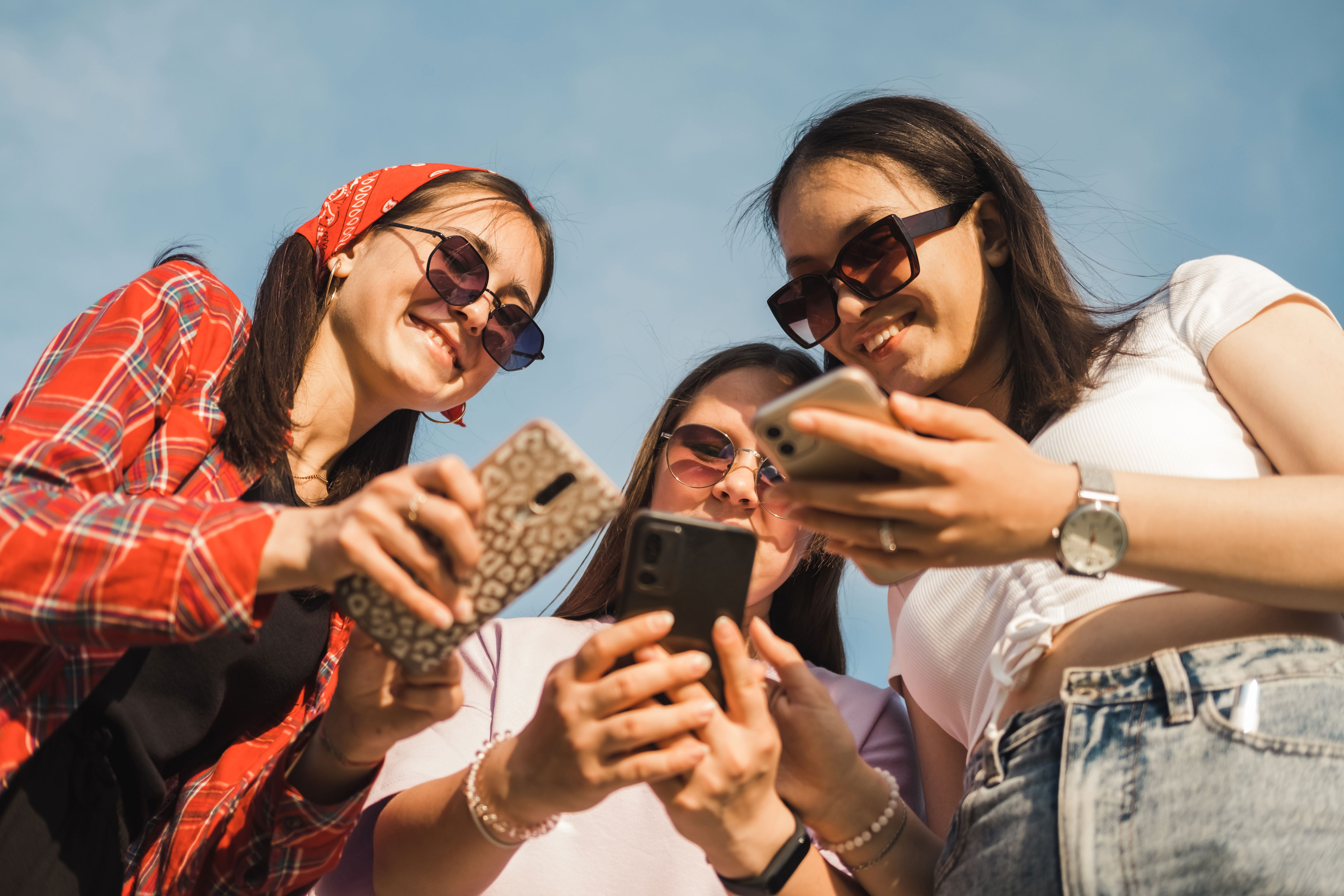 Two new studies suggest that smartphones are partially to blame for declining birth rates.