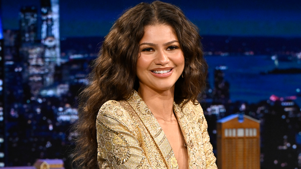 Zendaya's grand fashion finale for 'The Odyssey' features two goddess gold looks