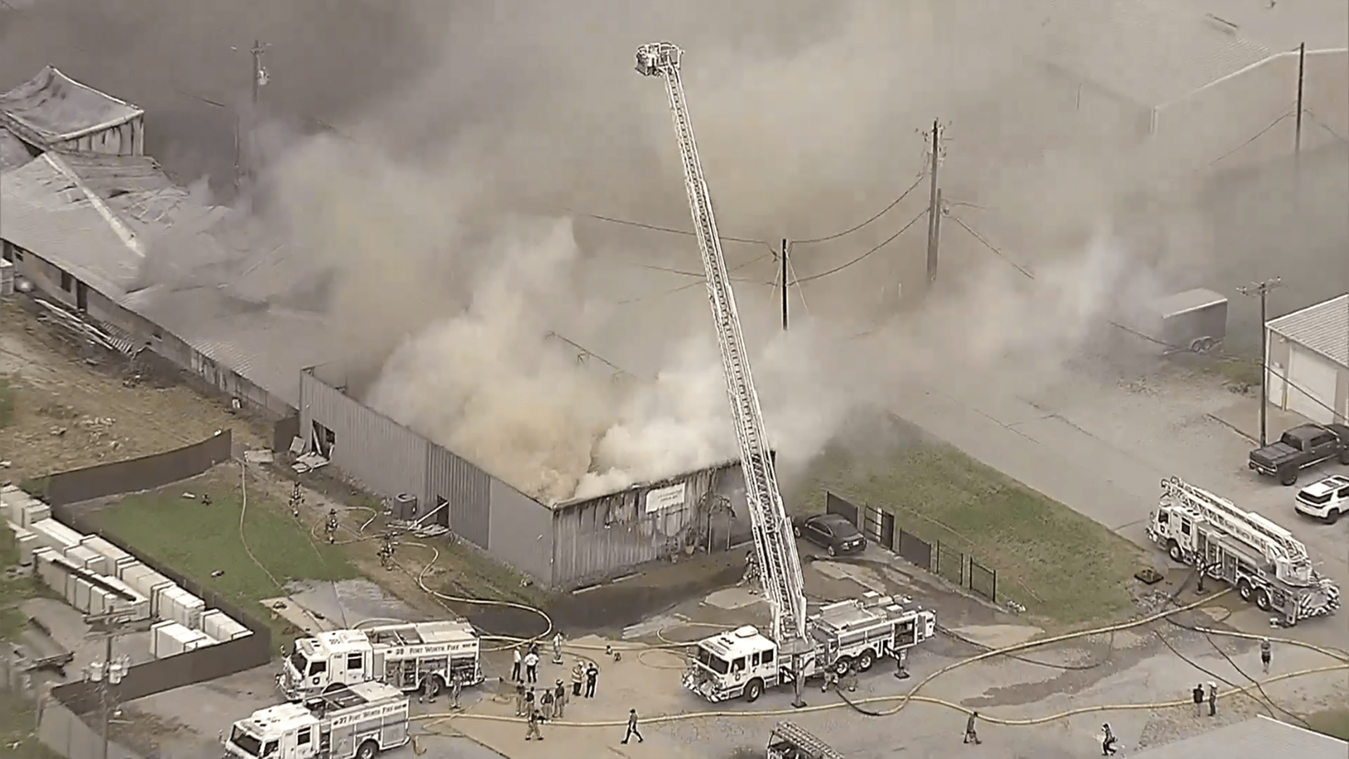 2-alarm warehouse fire breaks out at business park in far north Fort Worth