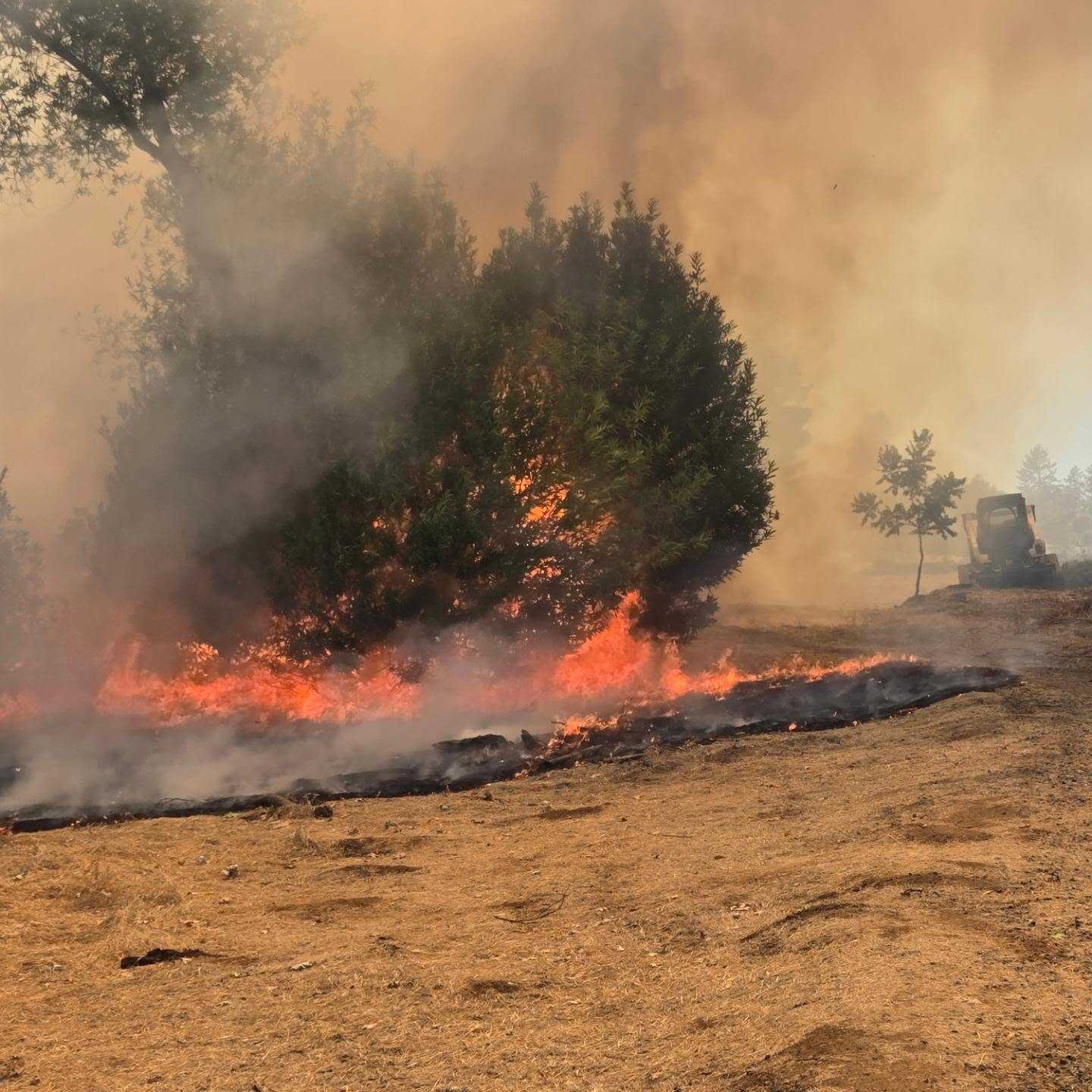Dudley fire: Forward progress stopped, evacuation warnings lifted for fire in Paradise