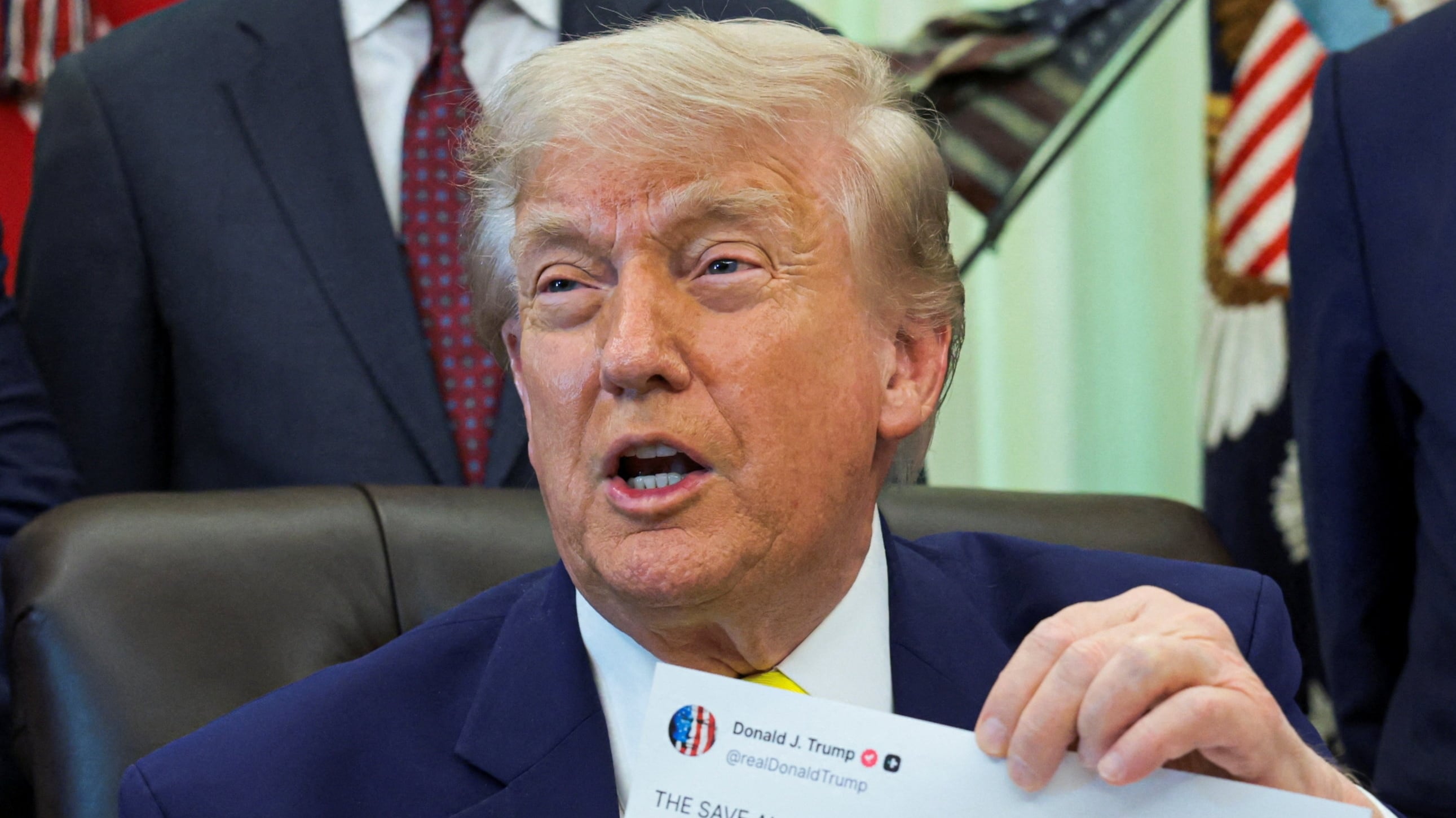 Trump Quietly Rolls Out New Truth Social Grift
