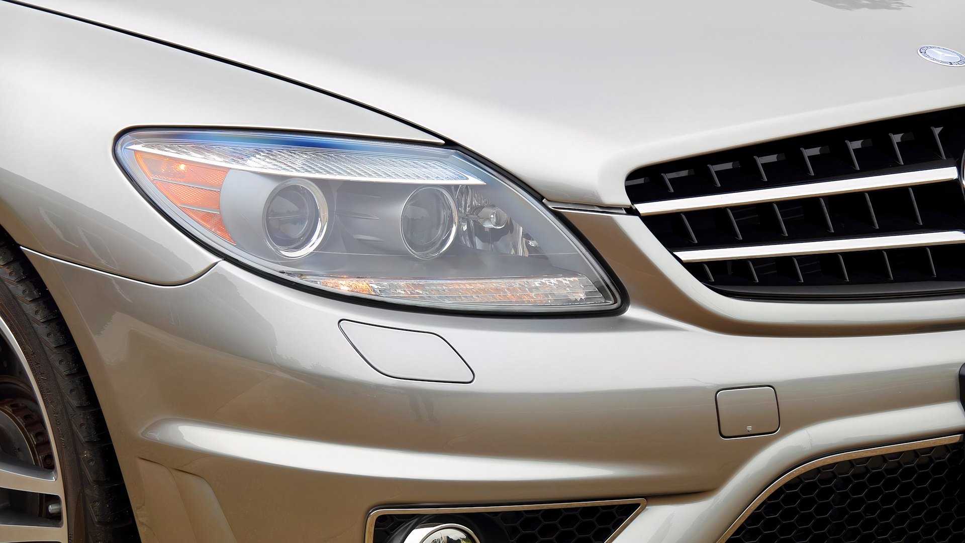 2008 Mercedes-Benz CL 65 AMG right headlight