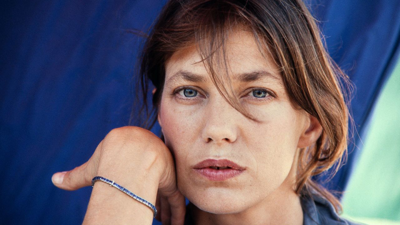 Jane Birkin's '90s sofa is a study in bohemian Parisian style still inspiring us 36 years later