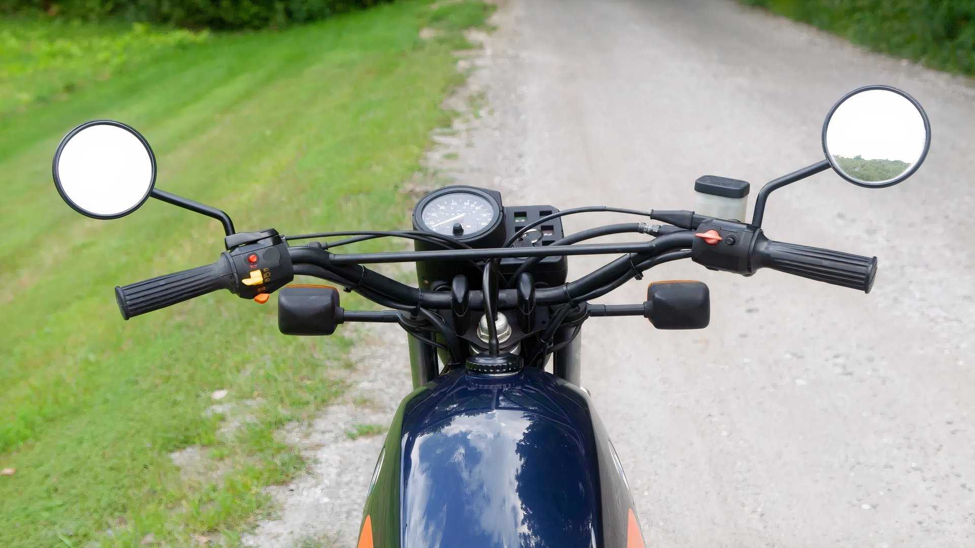1984 BMW R 80 G/S handlebars