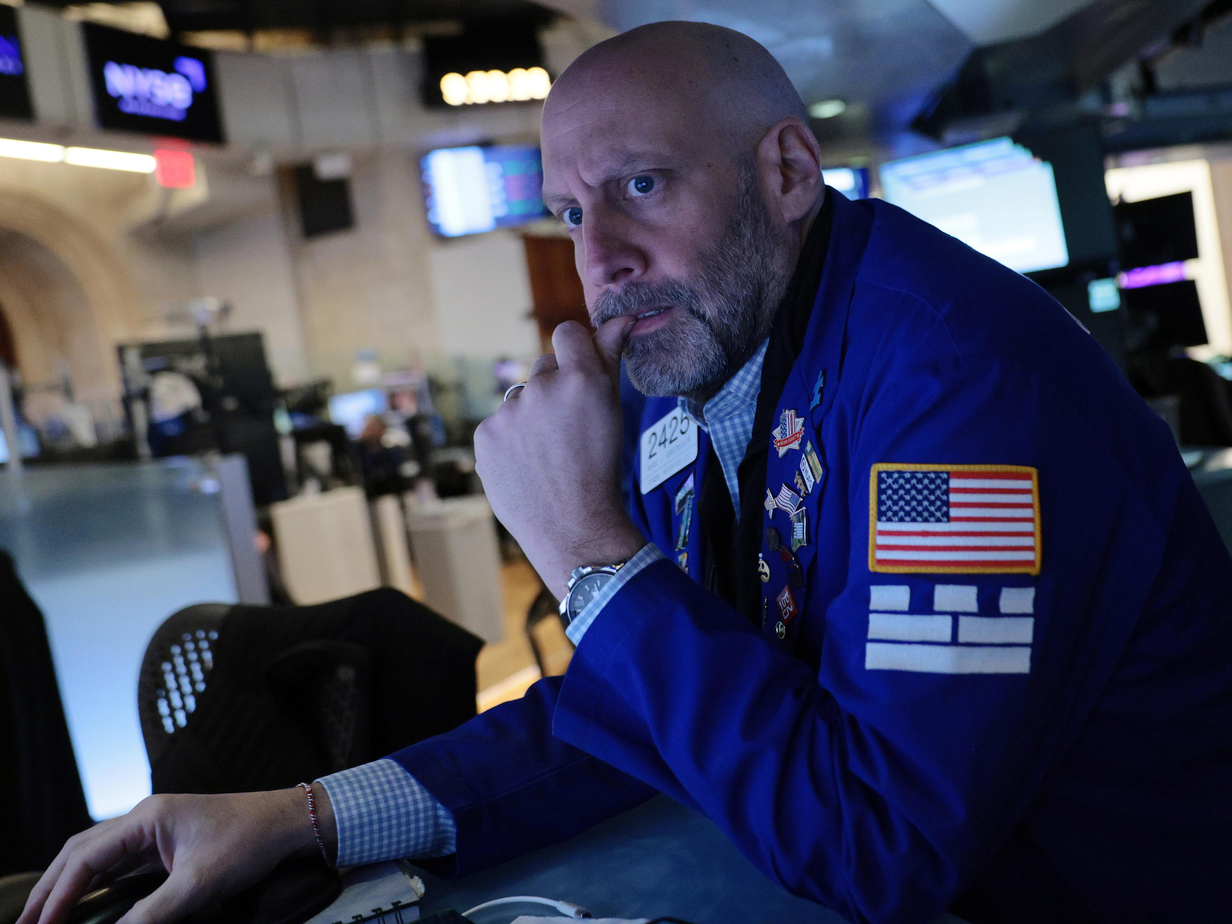 Global stocks slump as chip jitters and energy fears grip investors