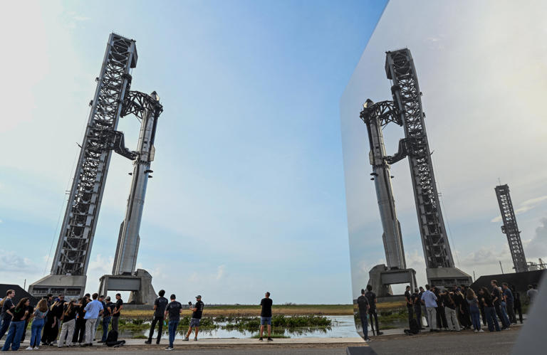 SpaceX Starship scrub, NASA administrator's donation top space newsletter