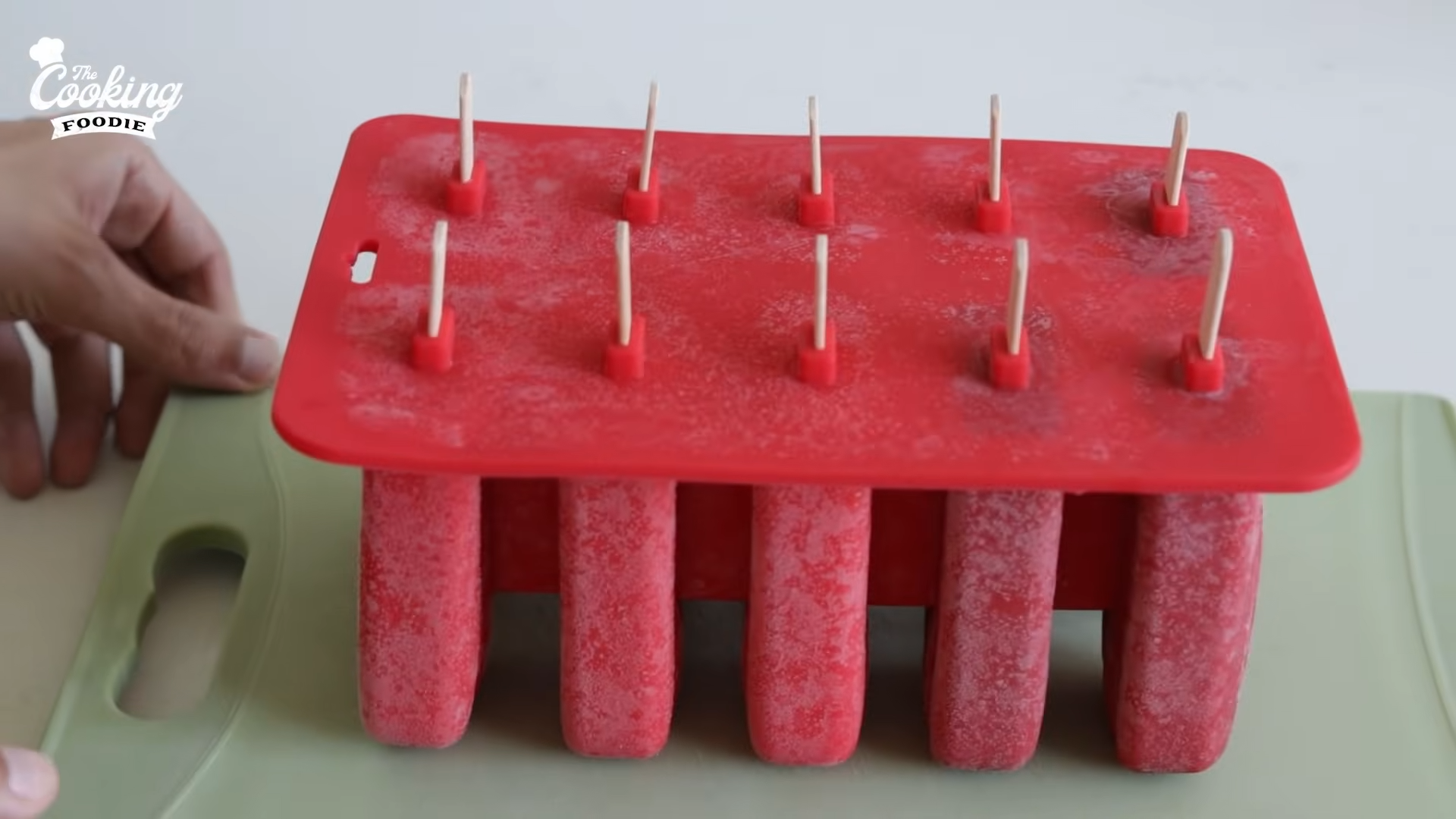 These healthy popsicles taste like dessert without the guilt