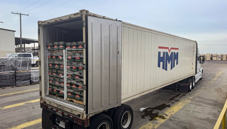 A refrigerated container shipping California-produced oranges by Korean shipper HMM