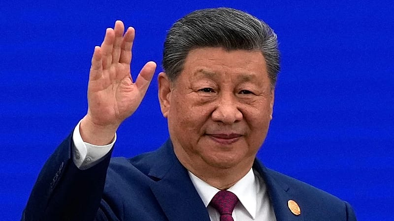Xi Jinping pede cooperação global em IA perante restrições tecnológicas dos EUA