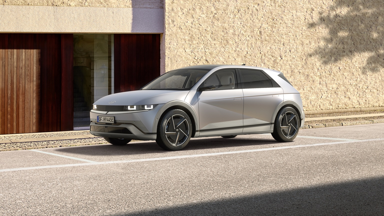 Hyundai renova IONIQ 5 para 2027 com nova tecnologia e preços desde 42.800€