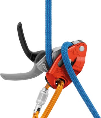 Climbing belay device with blue rope