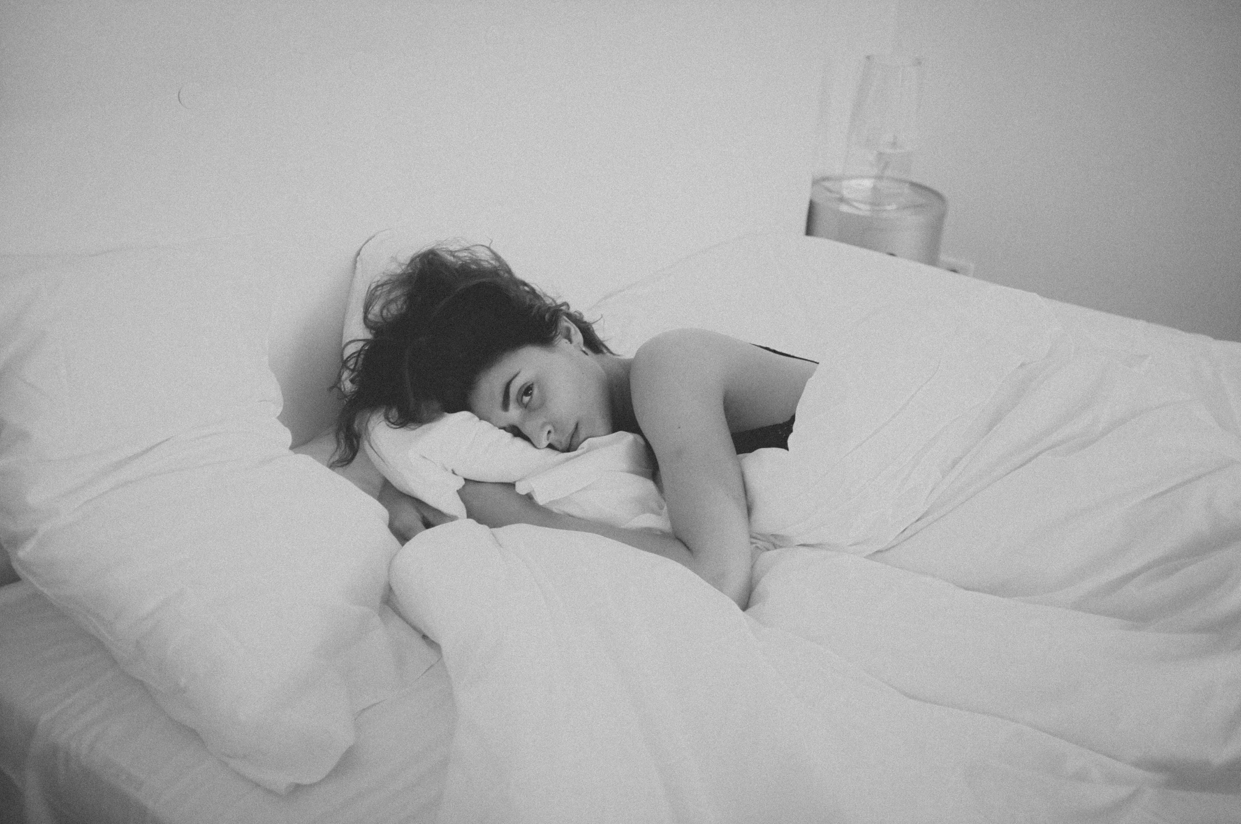 Sleeping woman (Photo: Yohann LIBOT via Unsplash)